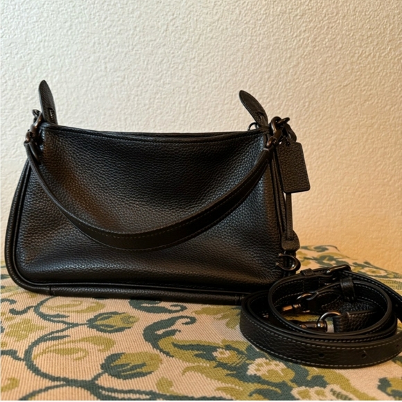 Coach Handbags - Coach Cary Crossbody coach crossbody coach bag coach